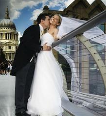 millenium-bridge-london-weddings-st-pauls